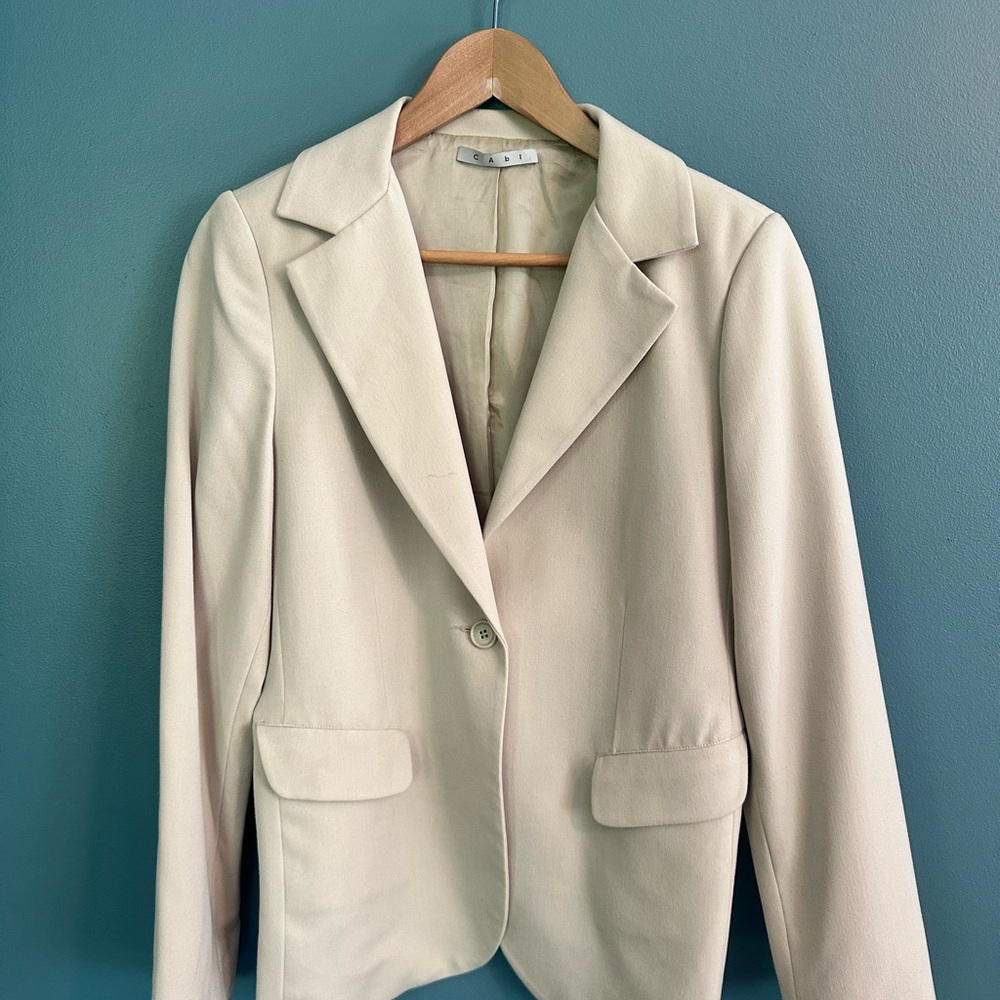CAbi Women's Cream Blazer Size 8 Medium